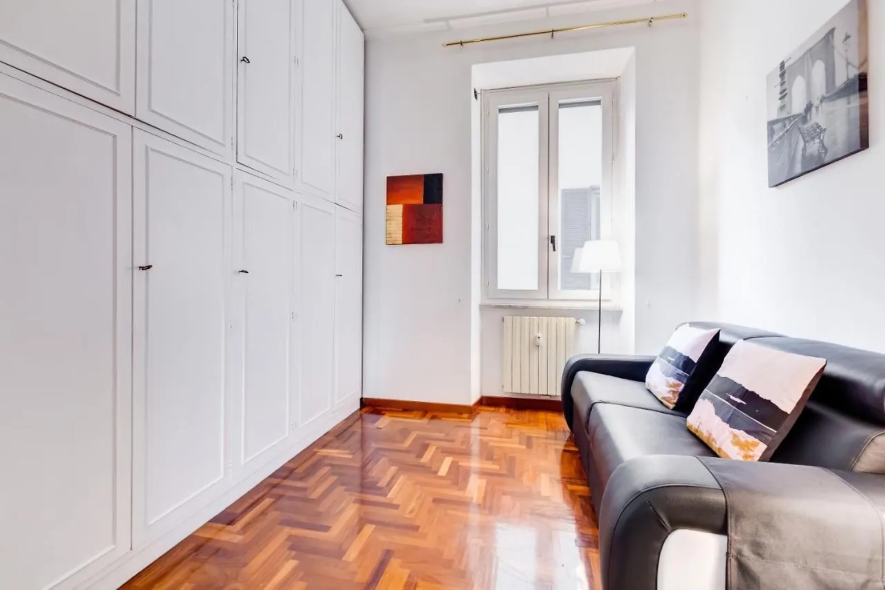 Large And Bright Apartment Amazing View Basilica San Giovanni In Laterano Rome 0*,  Italy