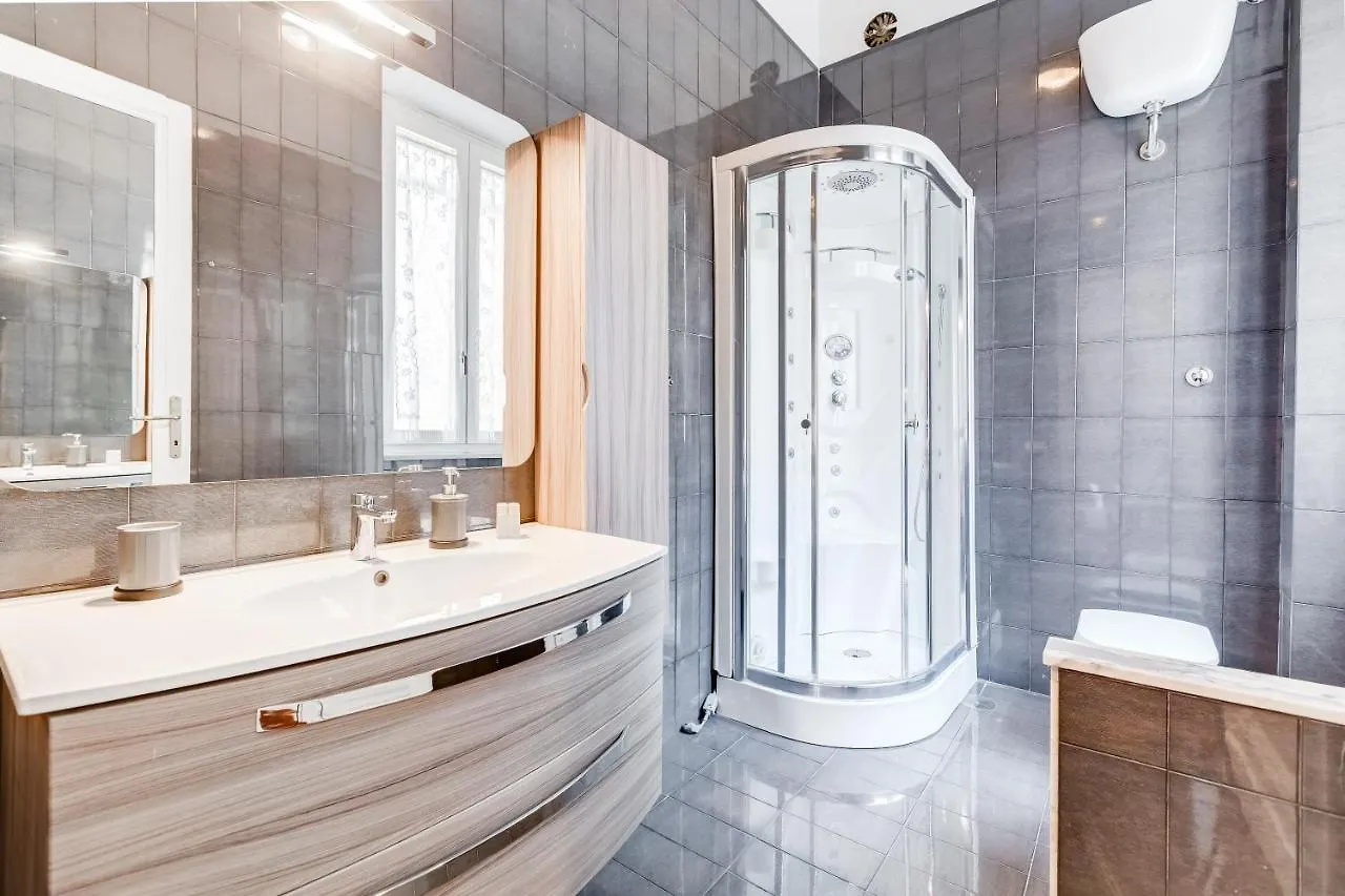 Large And Bright Apartment Amazing View Basilica San Giovanni In Laterano Rome 0*,  Italy
