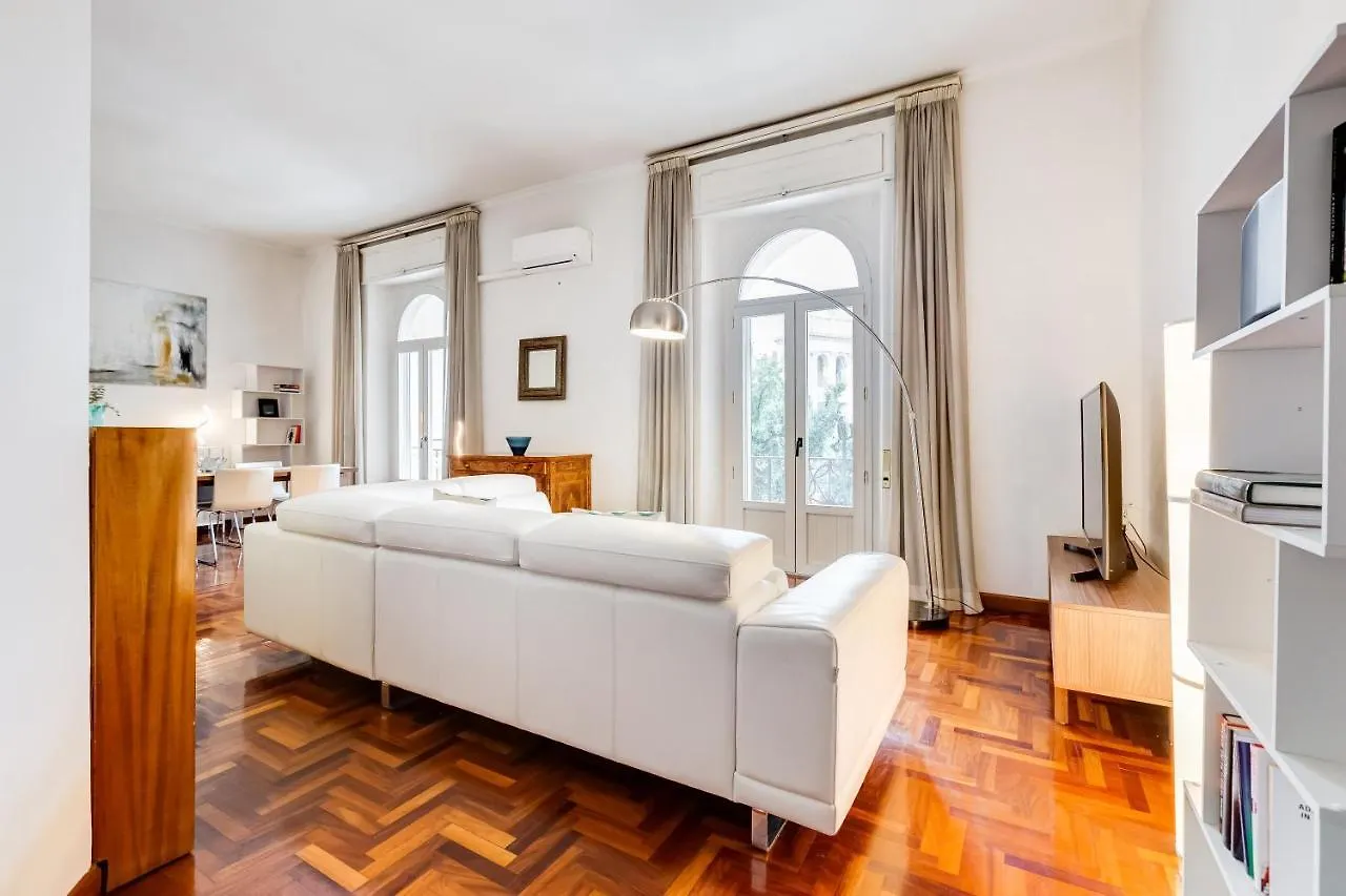 Large And Bright Apartment Amazing View Basilica San Giovanni In Laterano Rome 0*,