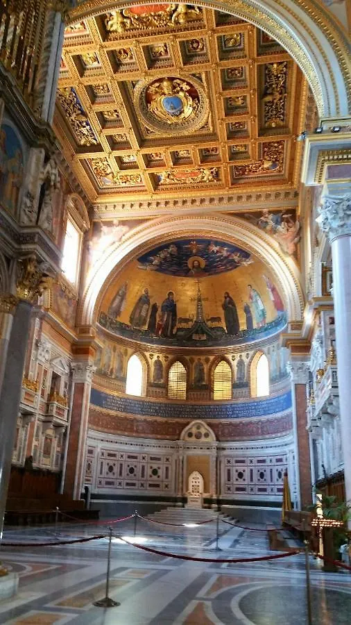 Large And Bright Apartment Amazing View Basilica San Giovanni In Laterano Rome Italy