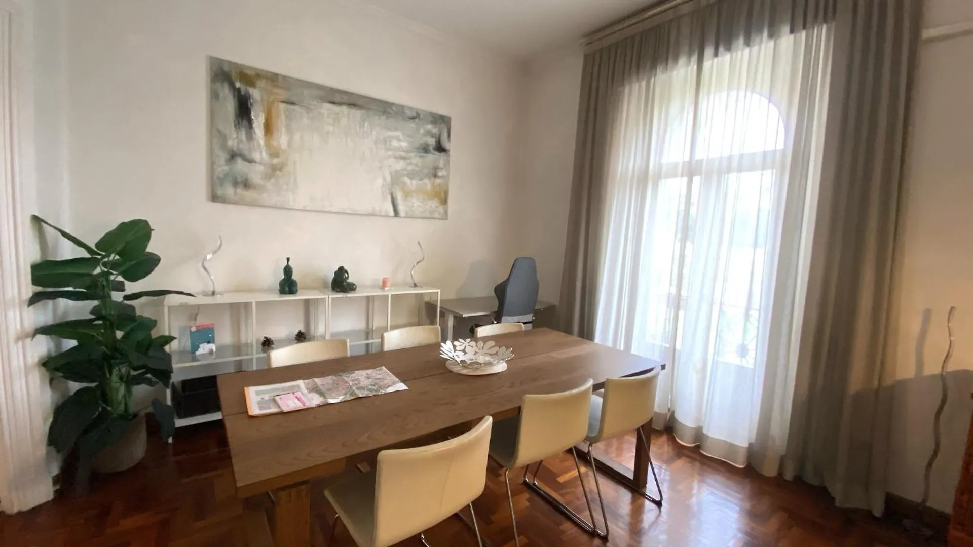 Large And Bright Apartment Amazing View Basilica San Giovanni In Laterano Rome 0*,  Italy