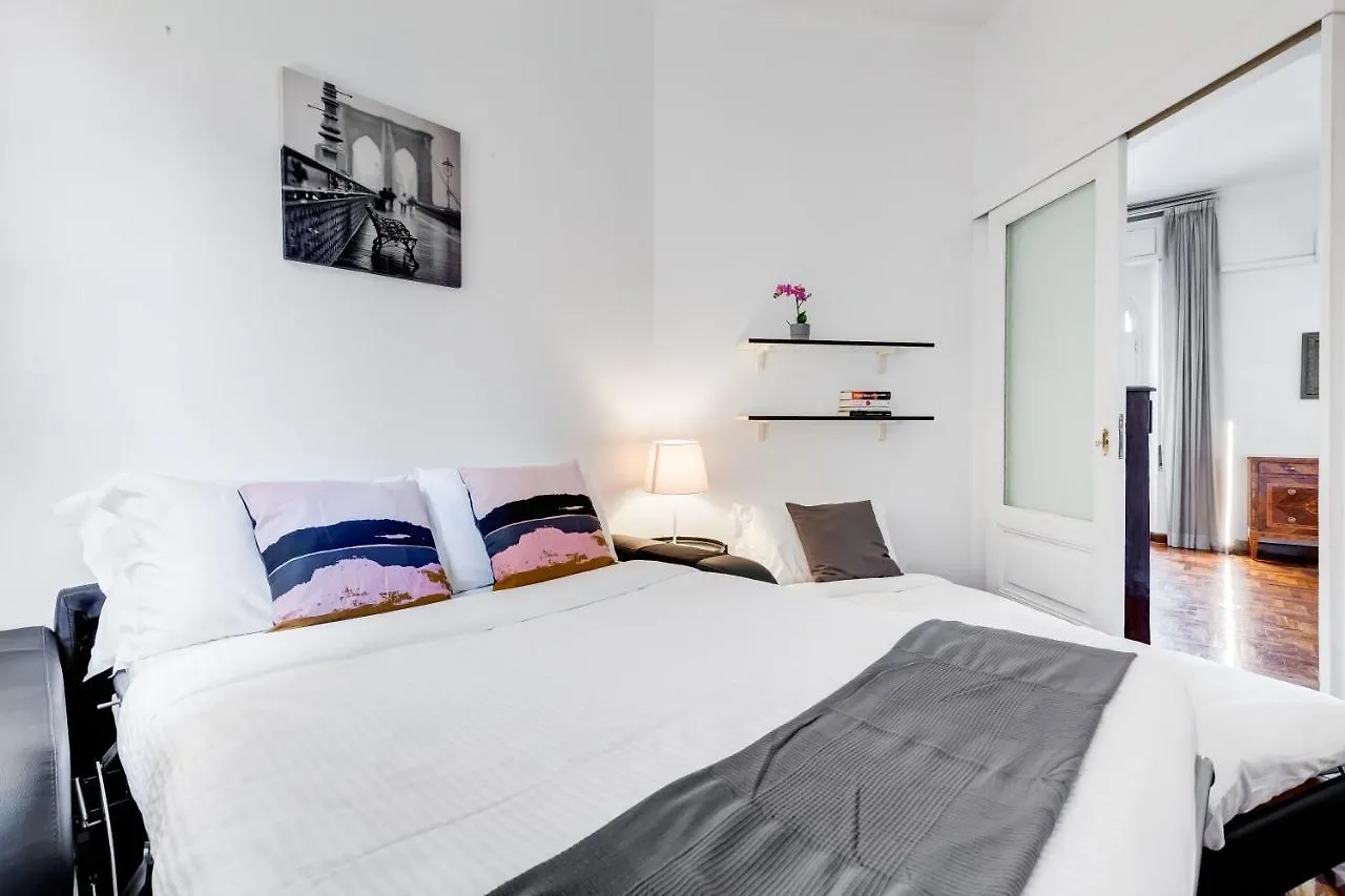 Large And Bright Apartment Amazing View Basilica San Giovanni In Laterano Rome Italy