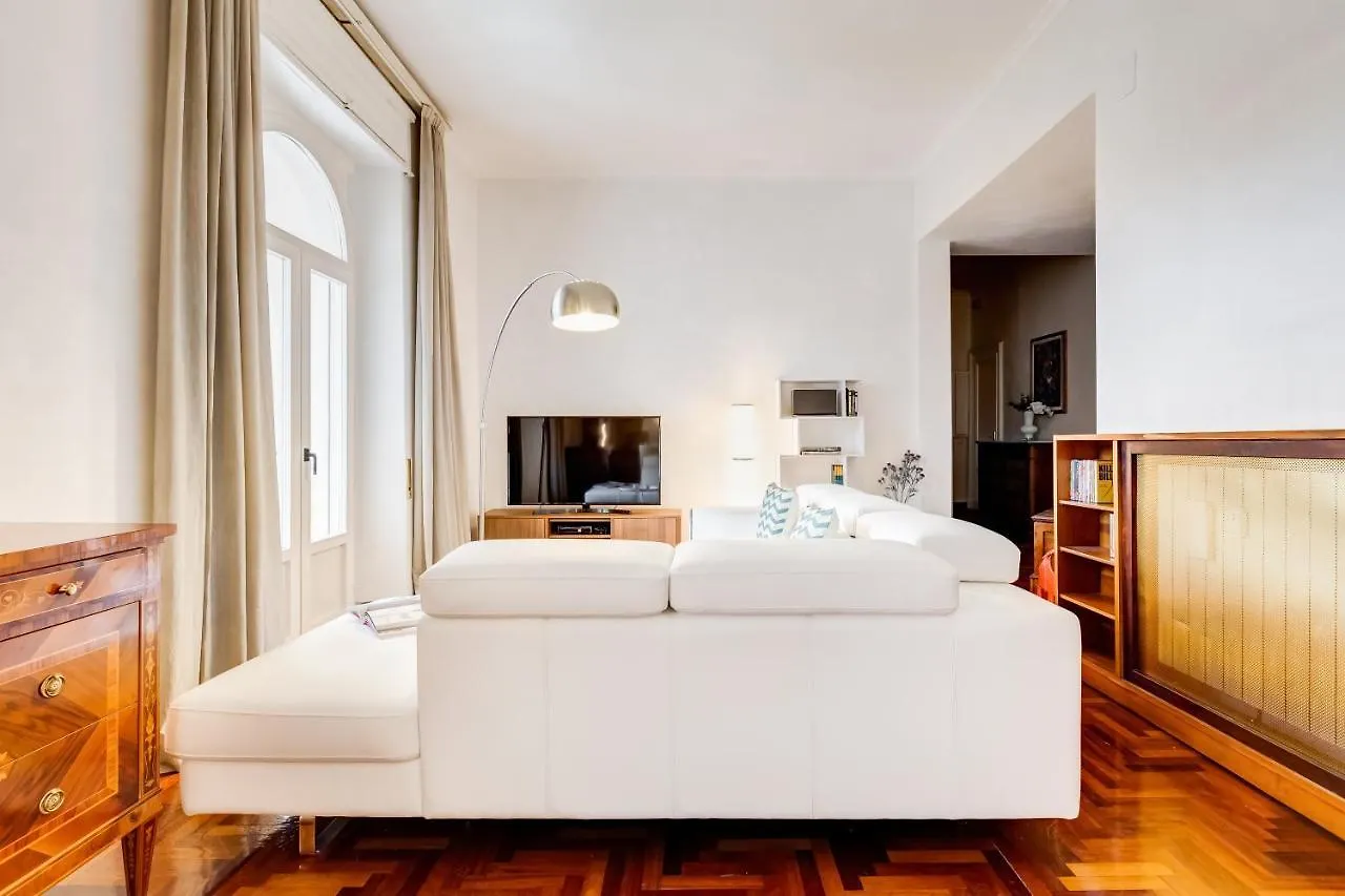 Large And Bright Apartment Amazing View Basilica San Giovanni In Laterano Rome